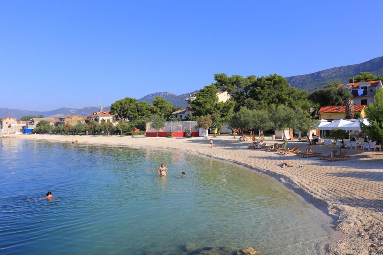 Apartments With A Parking Space Kastel Gomilica, Kastela - 21630 外观 照片