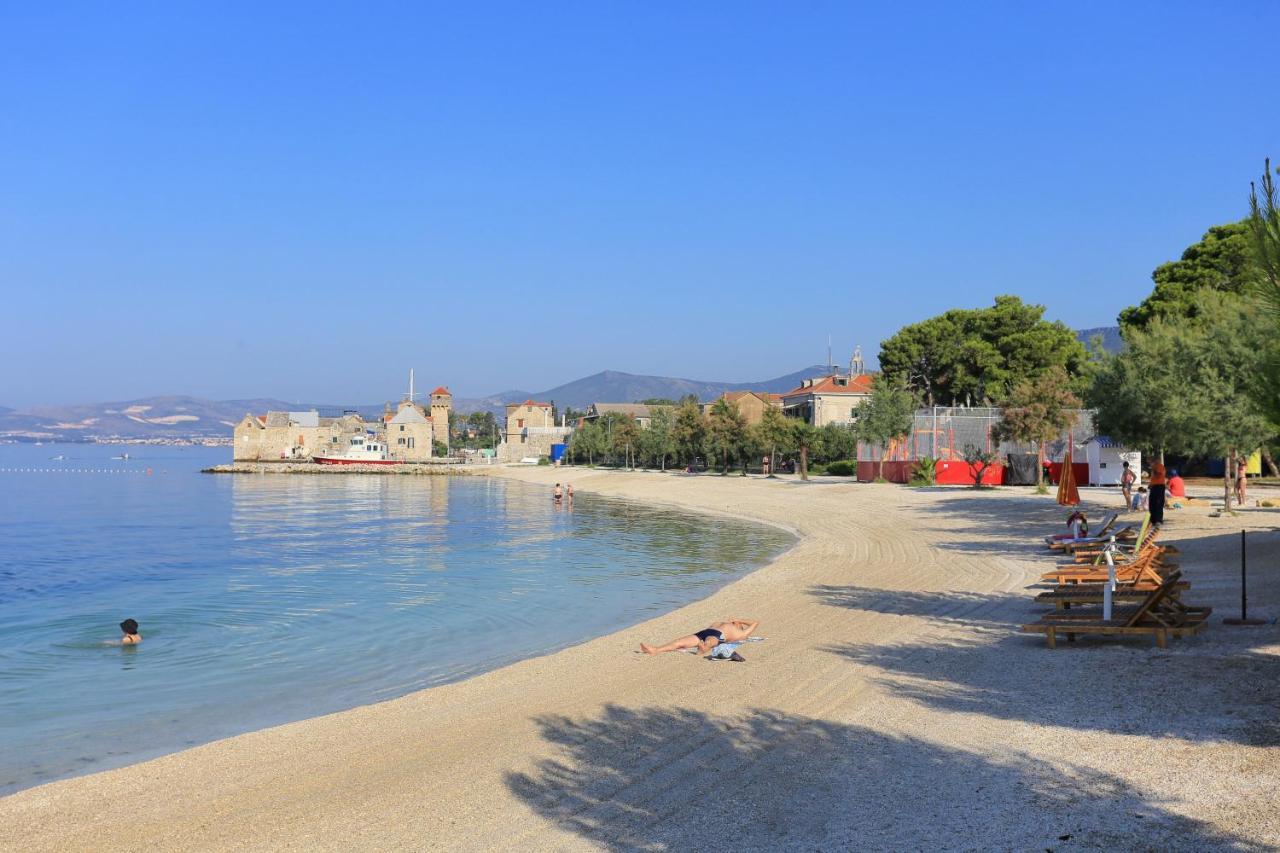 Apartments With A Parking Space Kastel Gomilica, Kastela - 21630 外观 照片