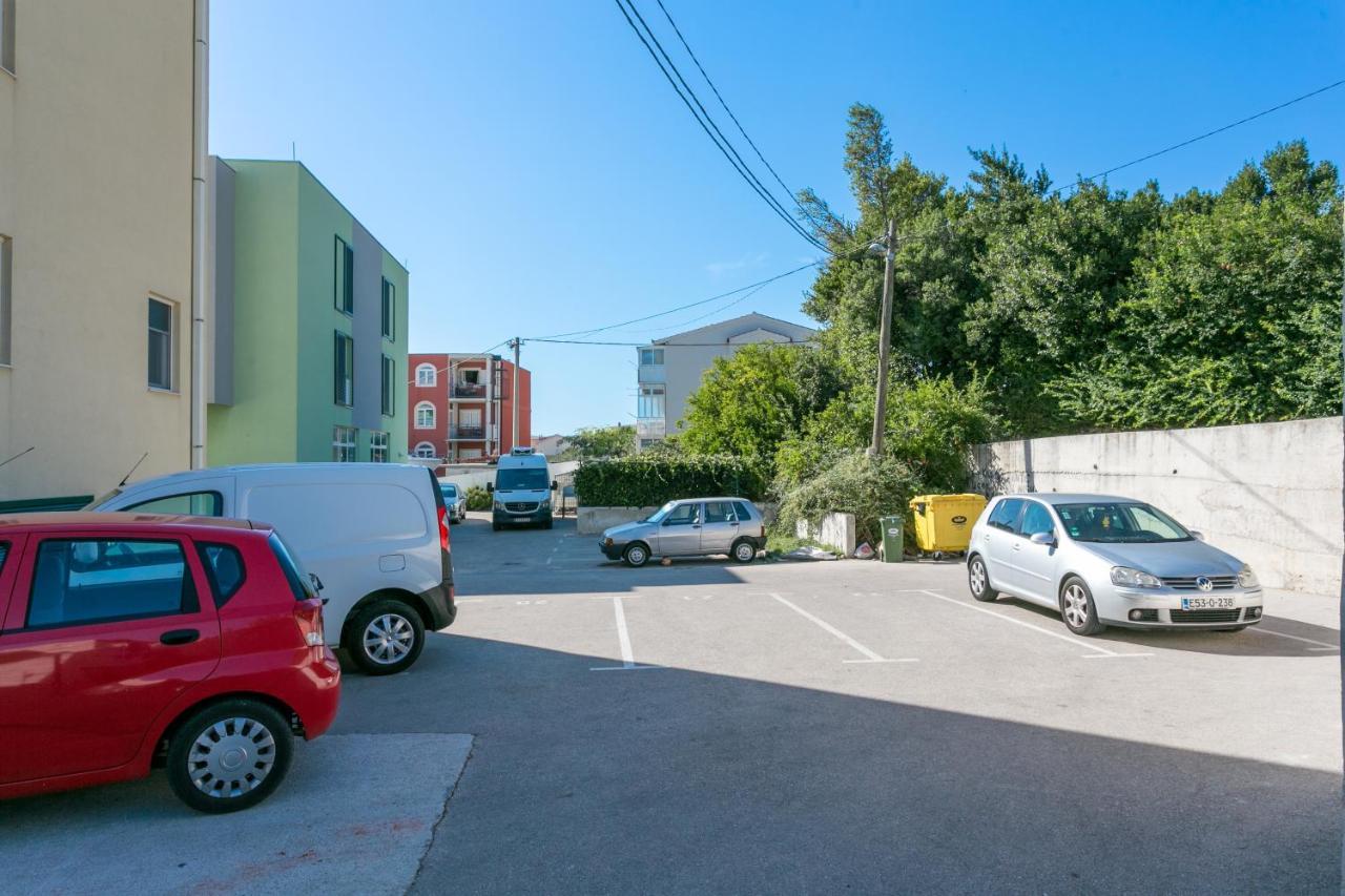 Apartments With A Parking Space Kastel Gomilica, Kastela - 21630 外观 照片